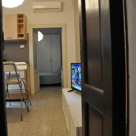 Apartamento Bixio 81 *