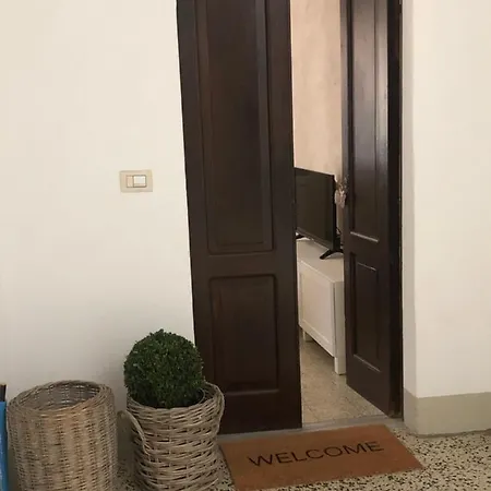 Apartamento Bixio 81 *